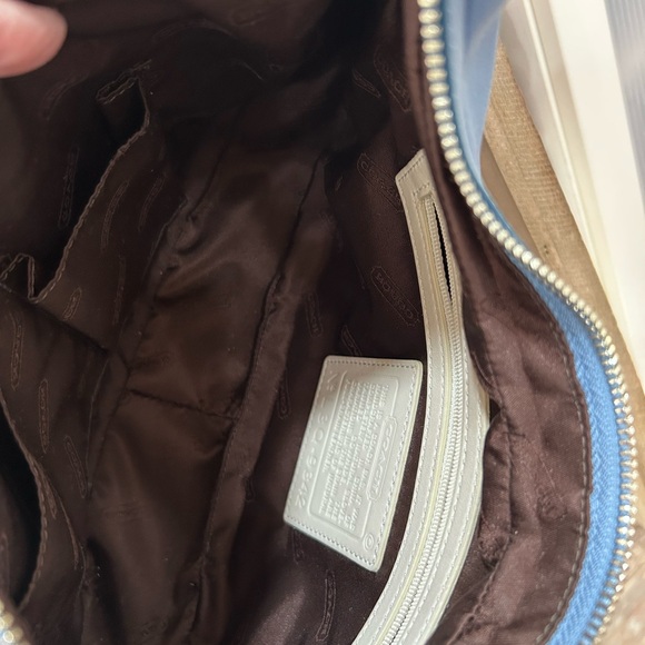 Coach West Zoe Legacy Vintage 90s Leather Bag Color is light blue and cream! - Picture 13 of 16